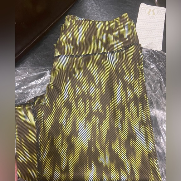 Green Patterned Lululemon Athletica Leggings - Picture 5 of 6
